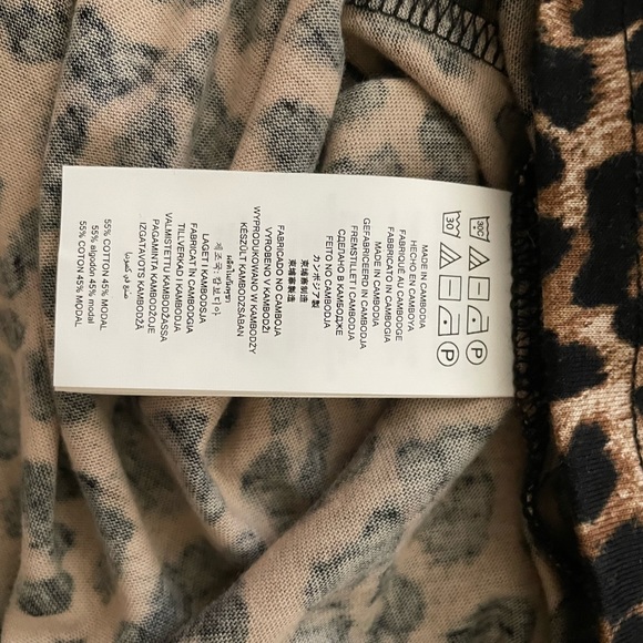 Michael Kors top XS animal print NWT - Picture 4 of 4
